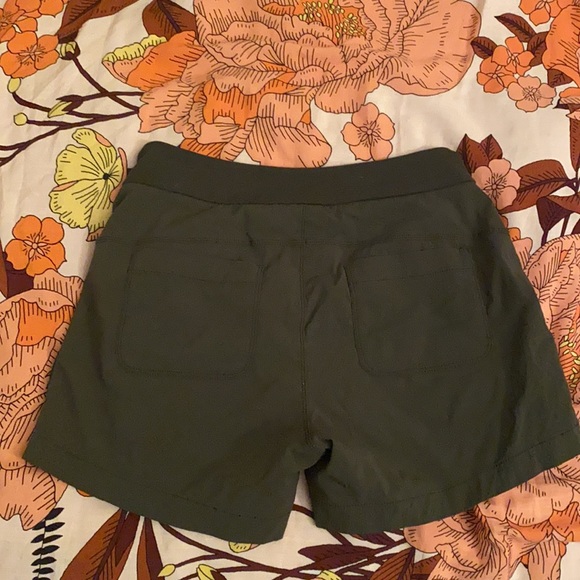 Athleta shorts green - Picture 4 of 4